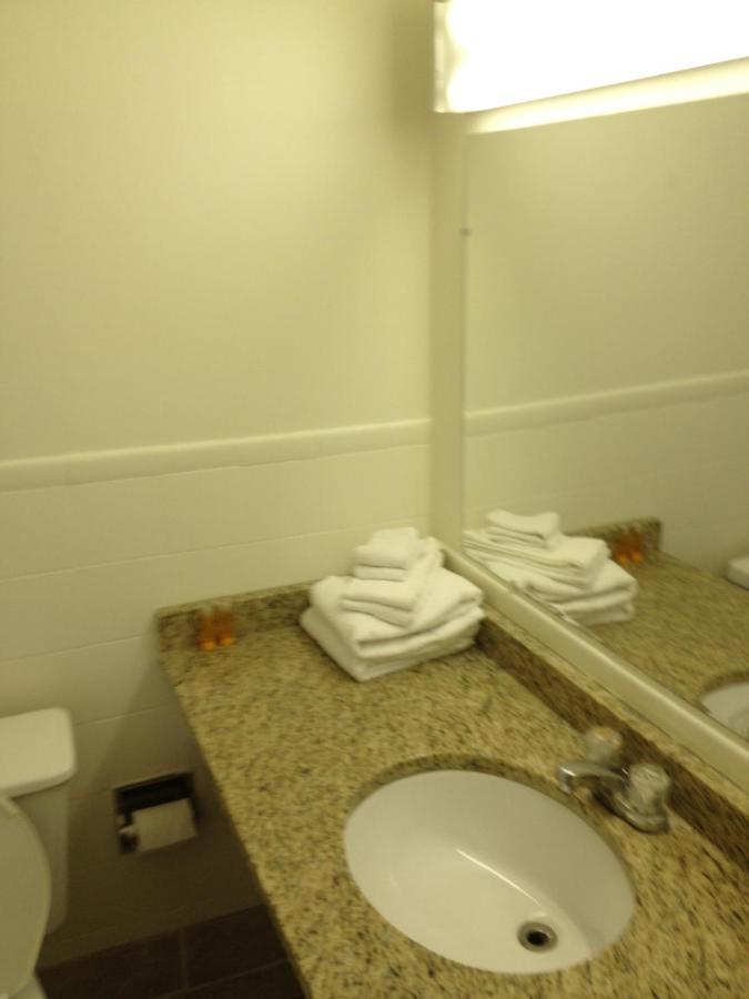 Weber Inn Kitchener Zewnętrze zdjęcie